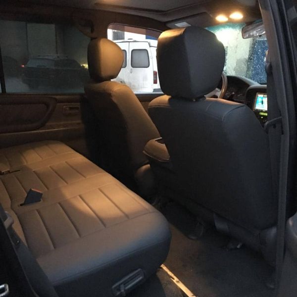 Чехлы Автопилот на Toyota Land Cruiser 105 1997-2007 г.в. Чехлы Автопилот на Toyota Land Cruiser 105 1997-2007 г.в.